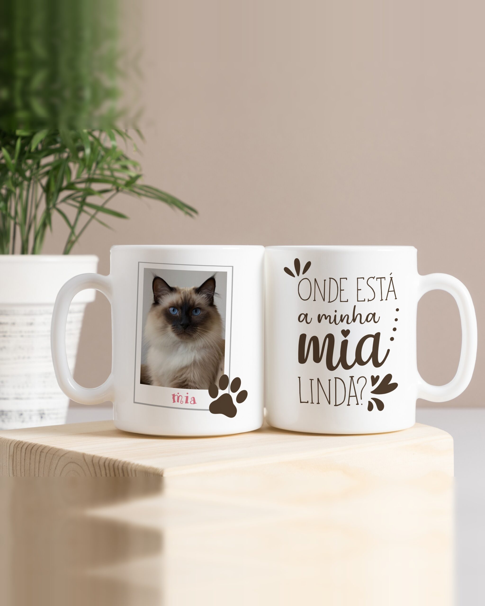 Caneca Onde Está a Minha Mia Linda