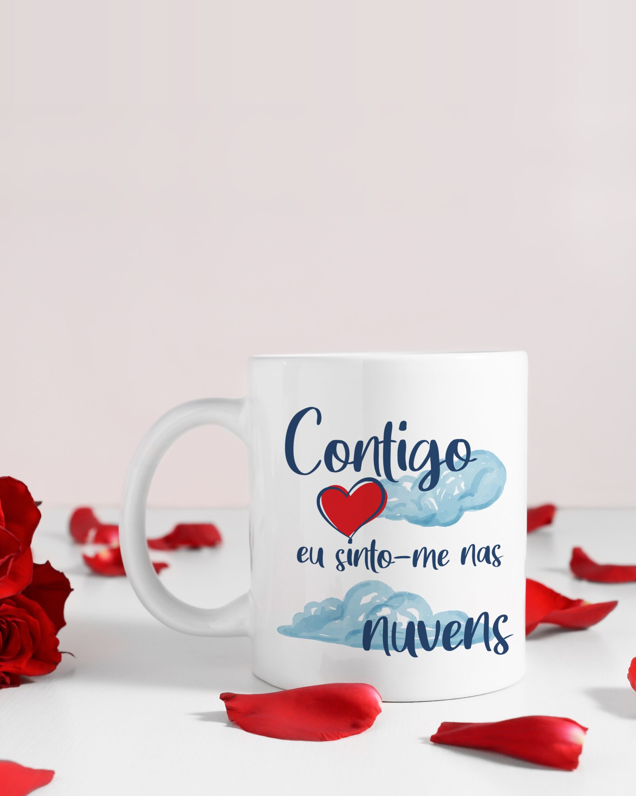 Caneca Contigo Sinto-me nas Nuvens