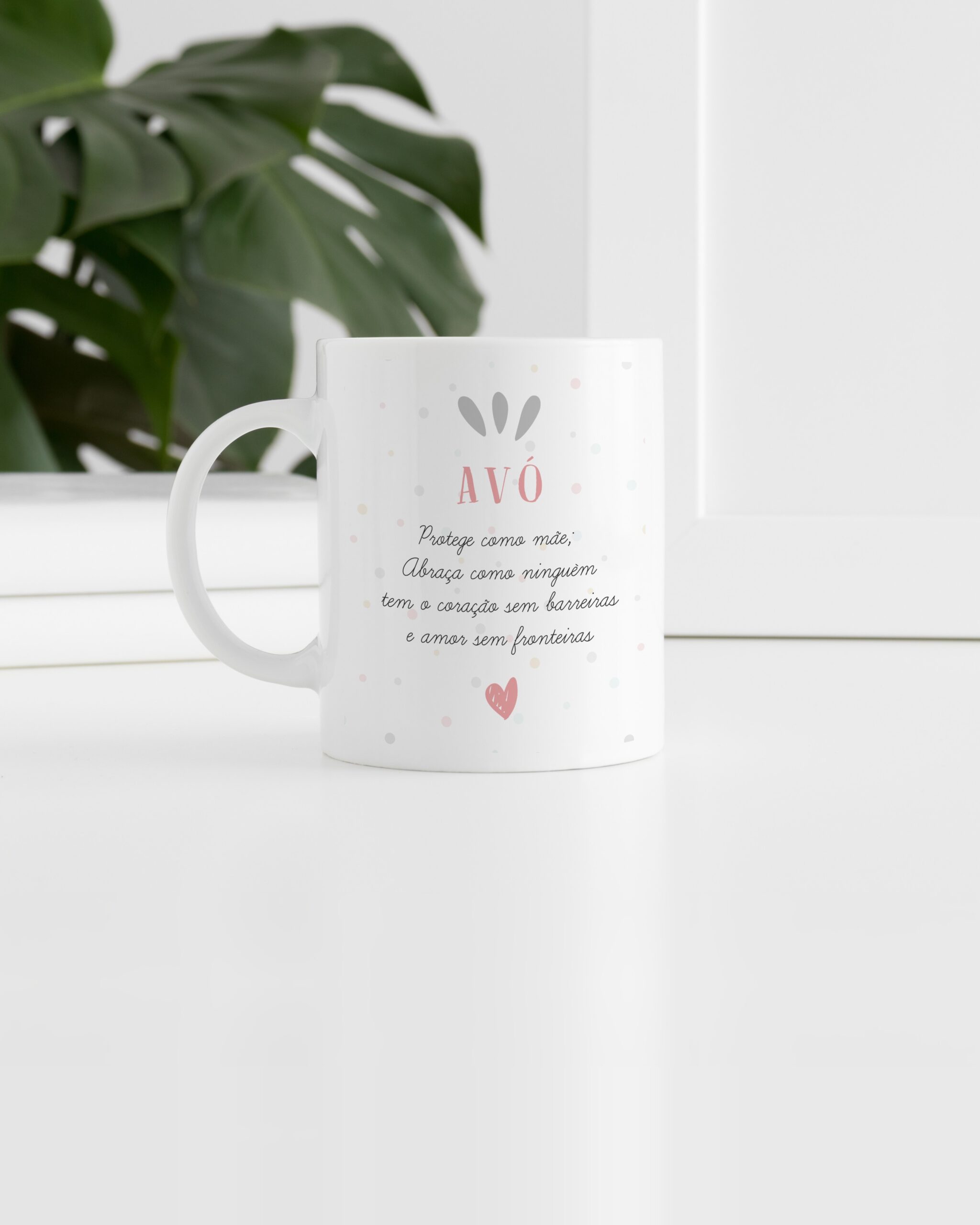 Caneca Avó Protege Como Mãe